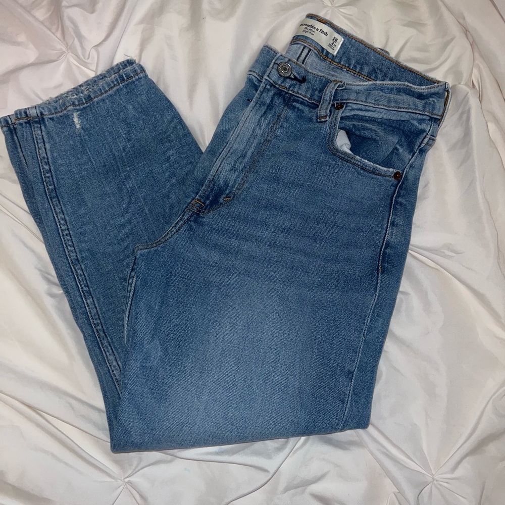 Women’s Abercrombie & Fitch The mom high rise capri cropped jeans size 26 2 XS